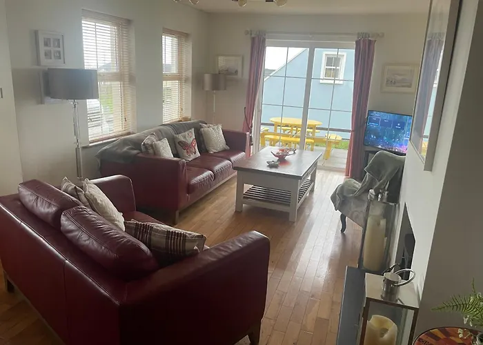 House Overlooking Ballinskelligs Bay *